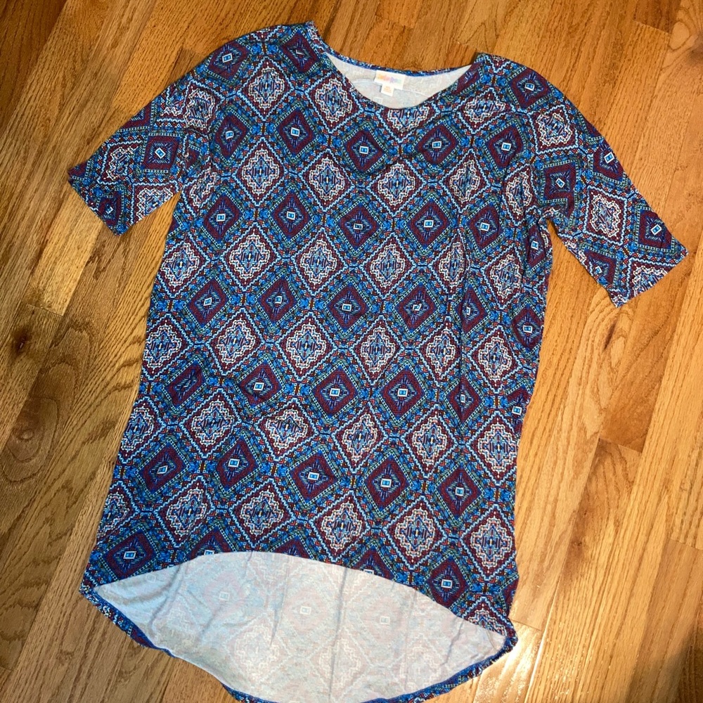 LULAROE CLASSIC TEE